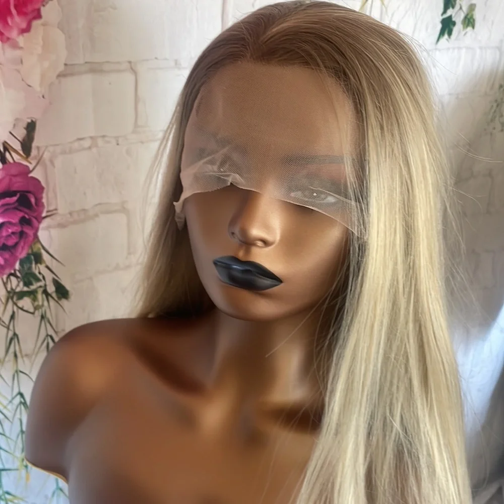 - 💫22” BLONDE OMBRÉ  STRAIGHT LACE FRONT WIG *NEW*